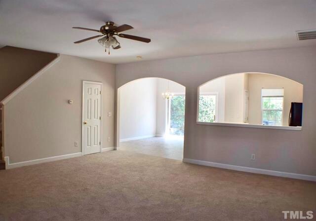 Foto del edificio - 706 Walnut Woods Dr