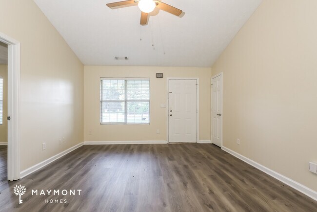 Foto del edificio - 230 Valley Hill Rd