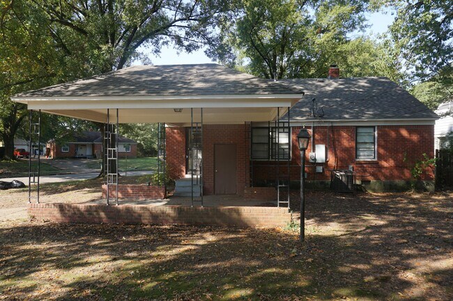 Building Photo - 1628 Gilson Rd