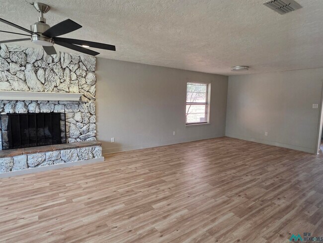 Building Photo - 2125 Circlewood Pl