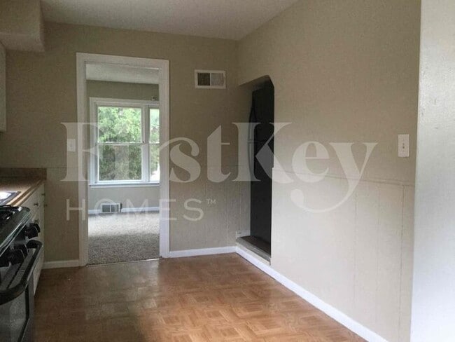 Foto del edificio - 123 Keller Ave