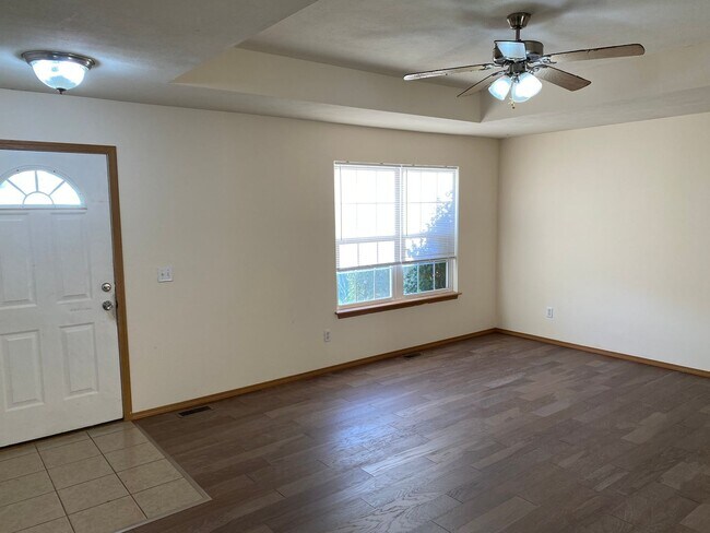 Foto del edificio - Great 3 bed 2 bath home in SE Springfield
