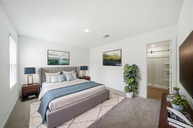 Foto del edificio - 5643 Shelford Birch Dr