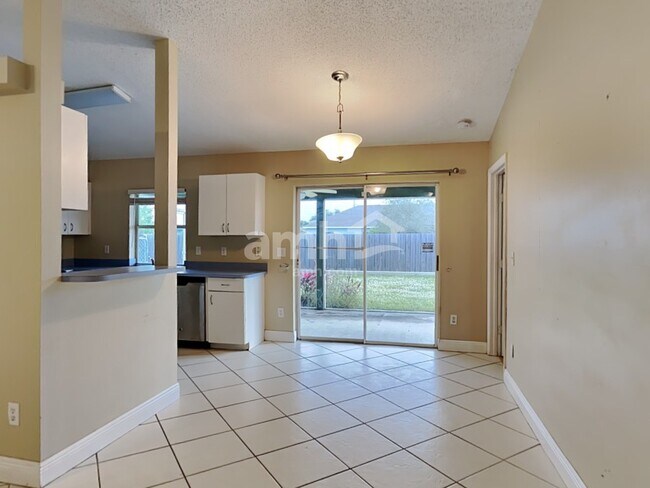 Foto del edificio - 4352 SW Elaine Court