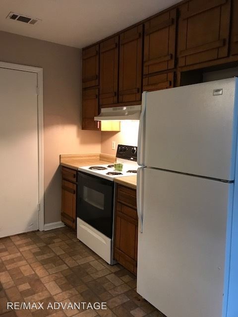 Building Photo - 631 Morton Ct