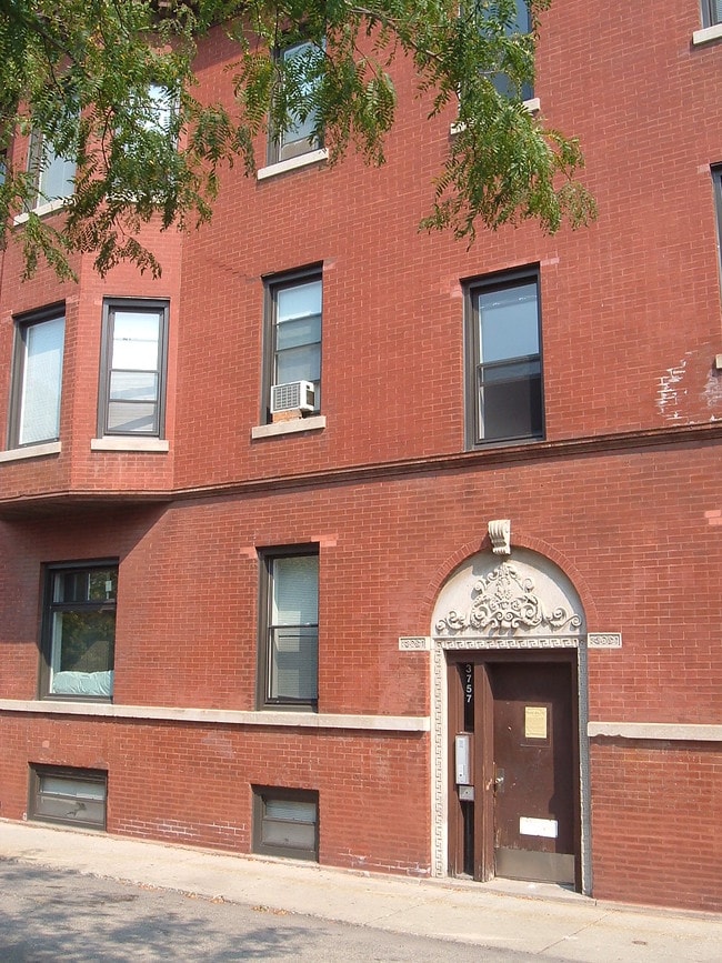 Building Photo - 1053 W Grace St