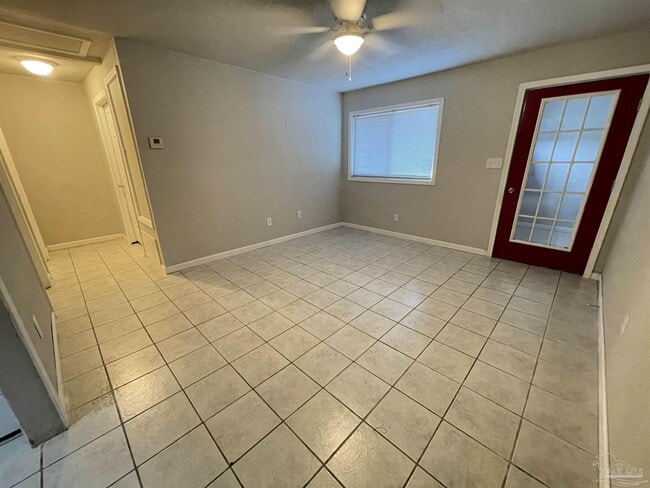 Building Photo - 1811 El Paso Trail