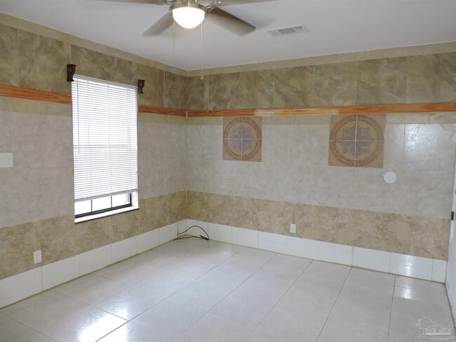 Foto del edificio - 1327 Jasma Ln