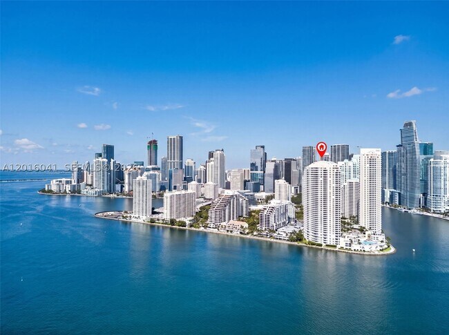 Building Photo - 808 Brickell Key Dr