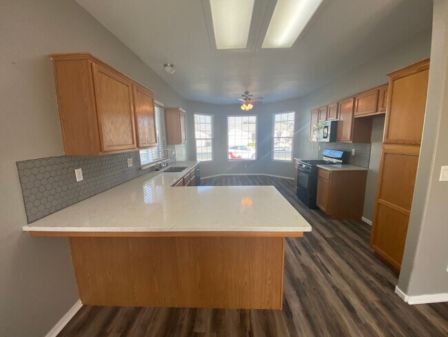 Foto del edificio - Pet Friendly home coming soon!