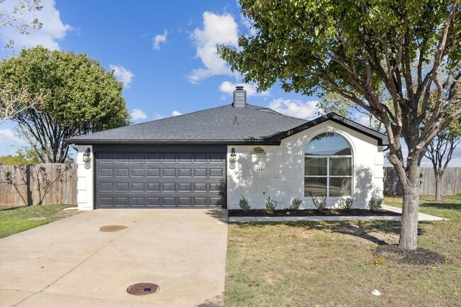 Building Photo - 171 Doloris Ln