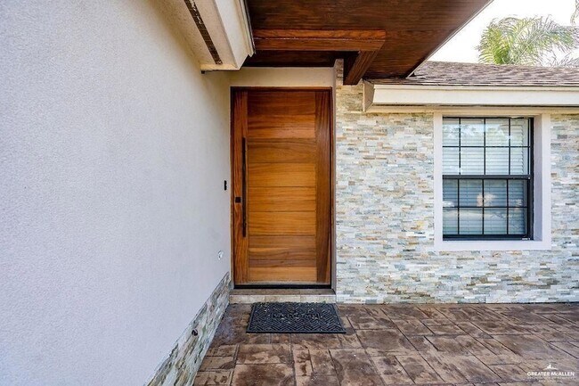 Foto del edificio - 408 E Redbud Ave