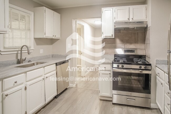 Building Photo - 6316 E 4th Terrace