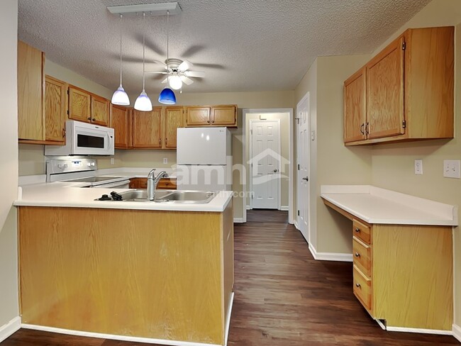 Foto del edificio - 3111 Brookrun Dr