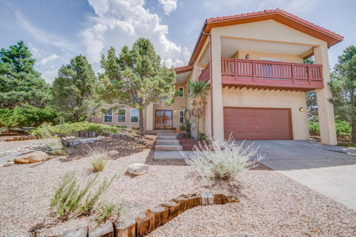 Foto principal - 1700 Camino De La Sierra NE