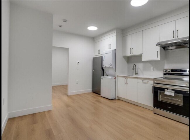 Photo du bâtiment - Bsmt 11772 92 AVE.