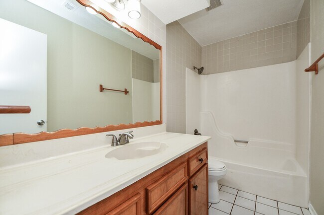 Building Photo - 10426 Alcott Dr