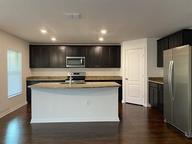 Foto del edificio - 1116 Brenton Leaf Dr