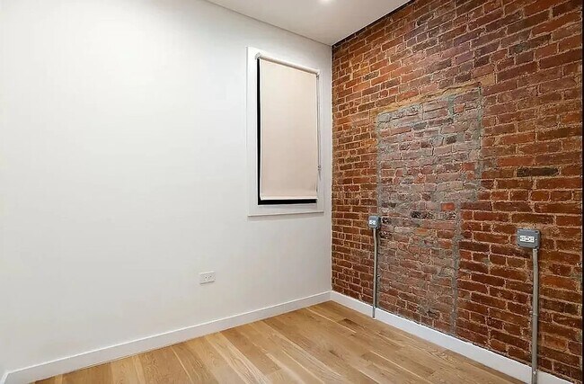 Foto del edificio - 102 Forsyth St