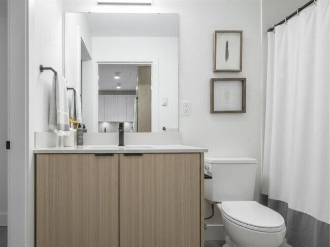 Photo du bâtiment - 20769-20769 Fraser Hwy