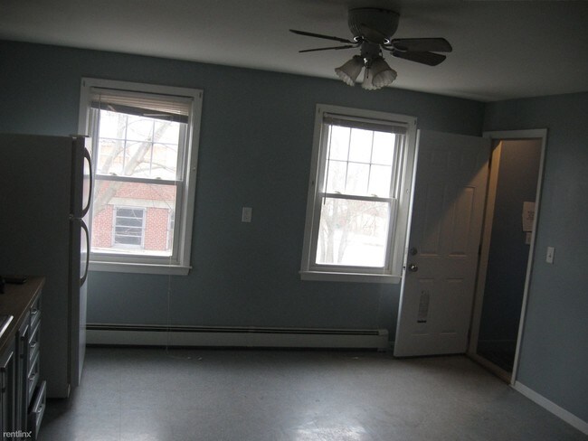 Building Photo - 112 4th Ave