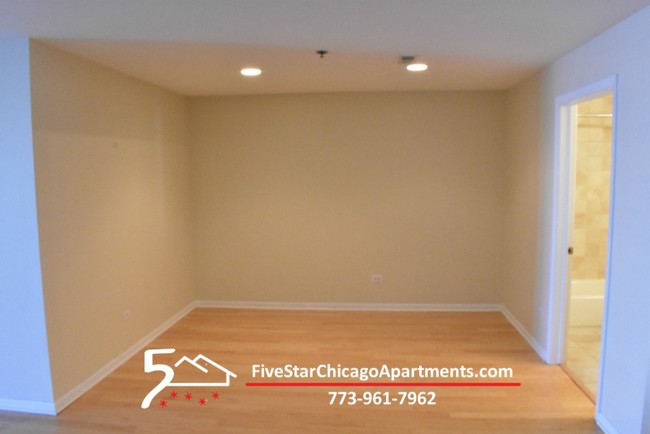 Building Photo - 8255 Skokie Blvd
