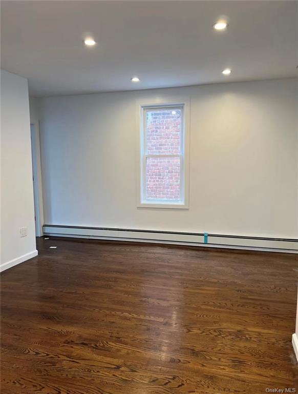 Foto del edificio - 1859 Mayflower Ave