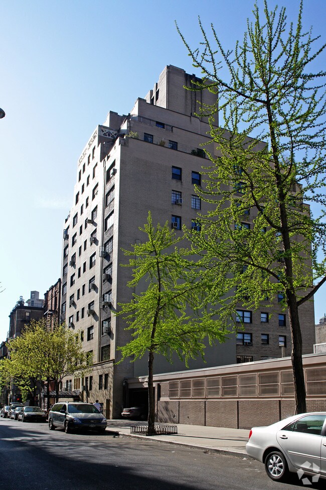 Building Photo - 102 W 85th St