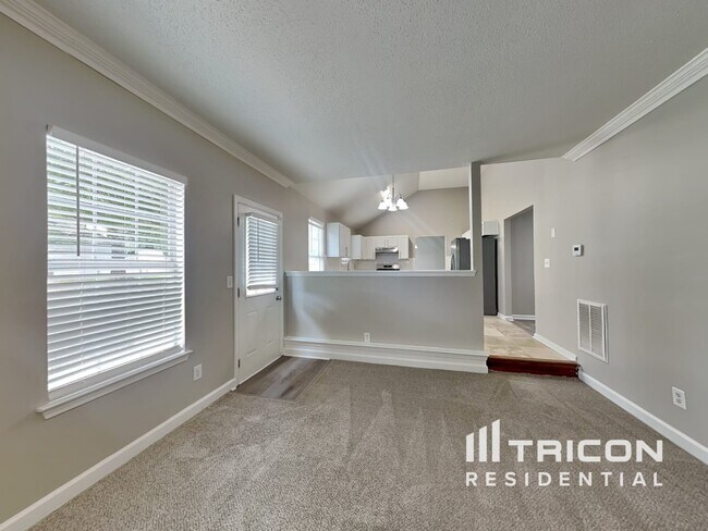 Building Photo - 4682 Centurian Wy View SW