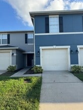 Building Photo - 12644 Somerset Oaks St
