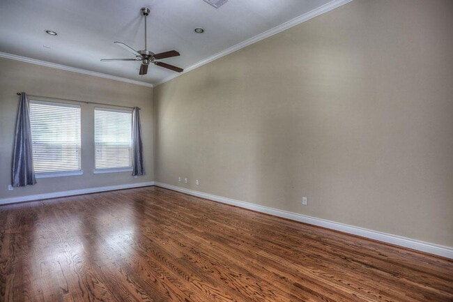 Foto del edificio - 940 W 26th St