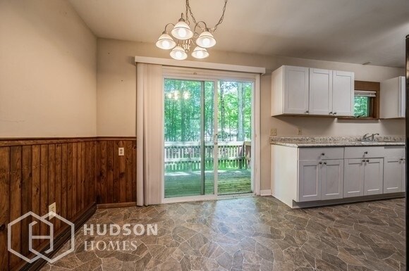 Building Photo - AVAILABLE NOW! - 120 Slaymaker Road, Milfo...