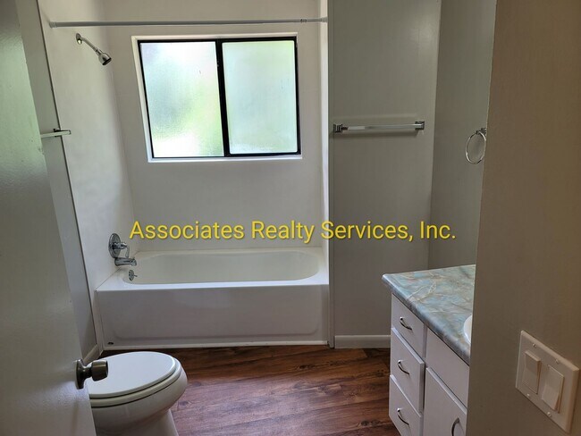 Building Photo - Newly renovated 3 bedroom,  in Lake Butler- AVAILABLE NOW!!