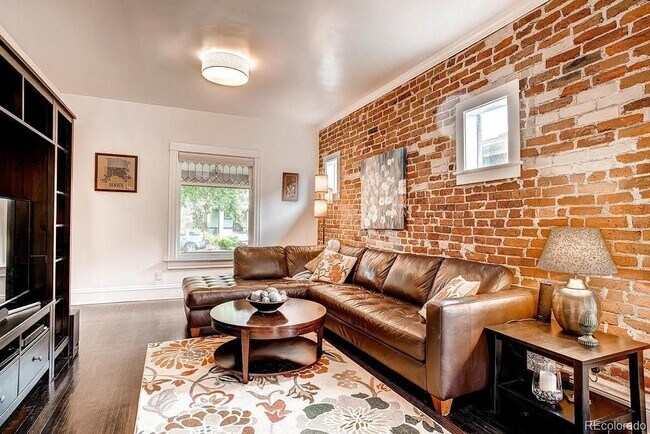 Foto del edificio - 1463 S Grant St