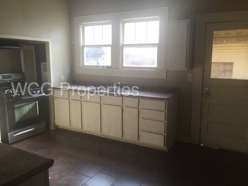 Foto del edificio - 1 Bedroom Duplex near LSU Hospital