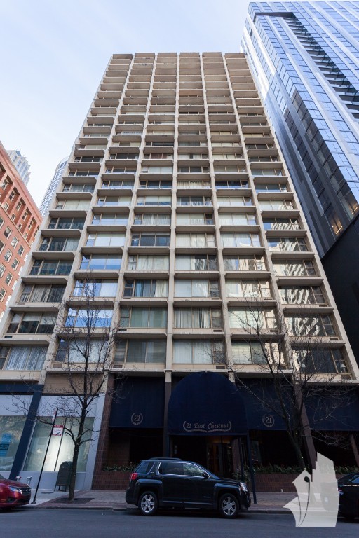 Primary Photo - 21 E Chestnut St