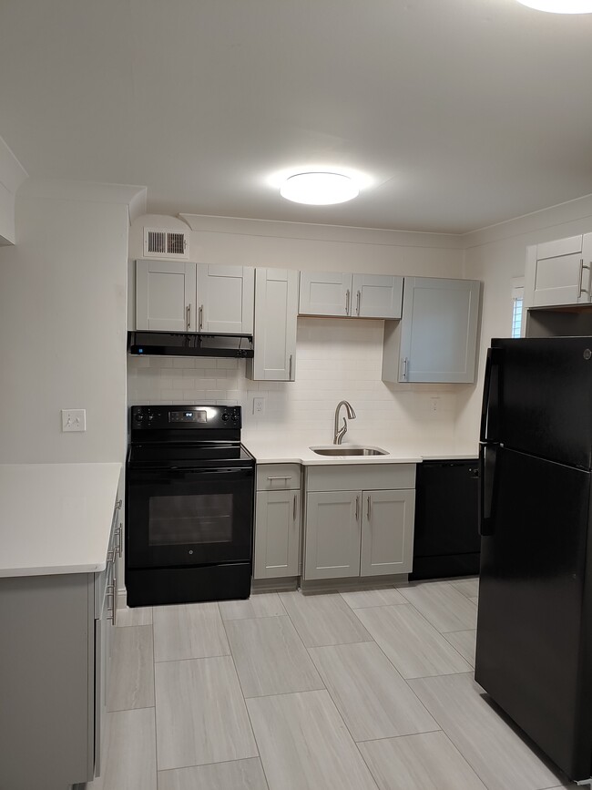 Foto del edificio - 3021 Parkridge Dr