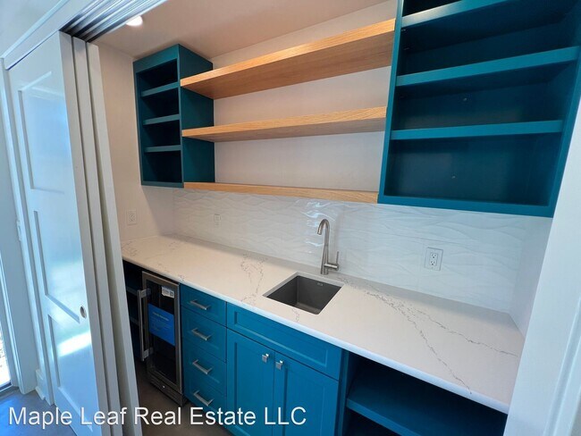 Building Photo - 2 br, 2.5 bath House - 2852 NW 67th St. Se...