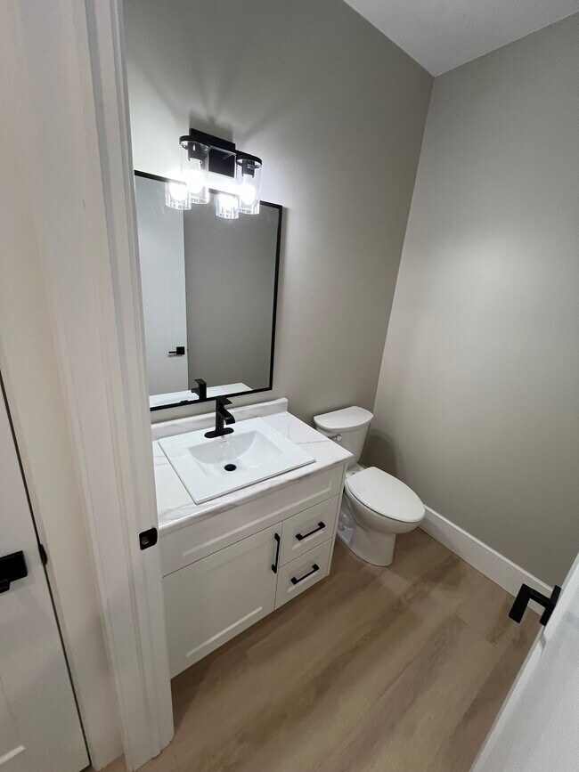 Building Photo - 790 Bryans Dr