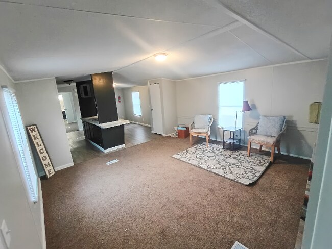 Building Photo - 47 Deerwood Park