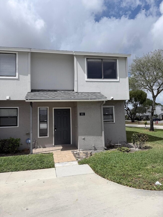 Foto del edificio - 101 Shoreview Dr