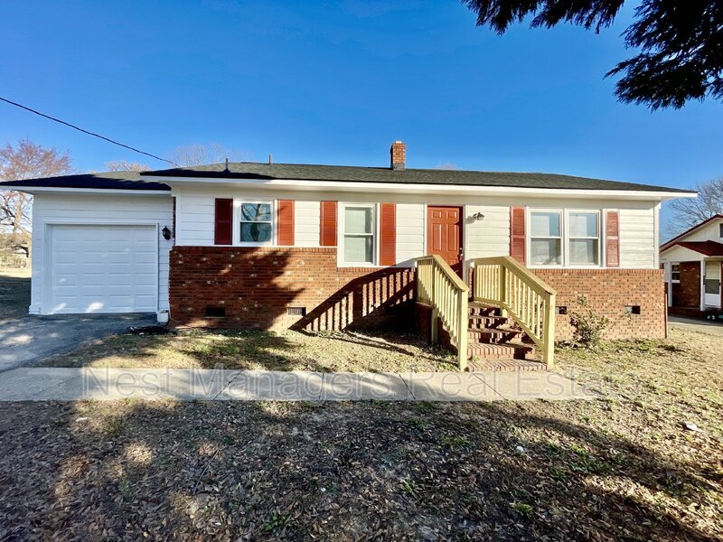 Primary Photo - 5141 Meadowbrook Dr