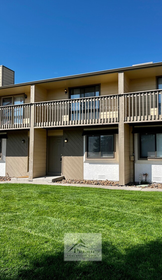 Building Photo - 505 Comanche Village Dr
