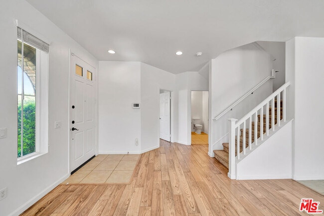 Building Photo - 23904 Calle Del Sol Dr