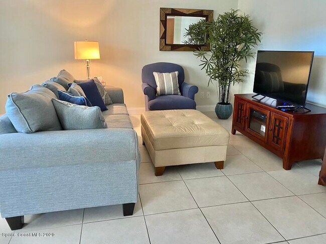 Foto del edificio - 230 Cape Shores Cir