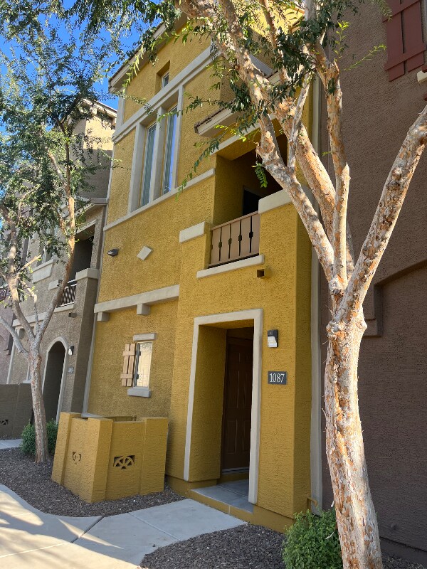 Foto del edificio - 900 S 94th St
