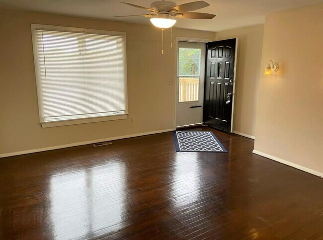 Building Photo - 3826 Clime Rd