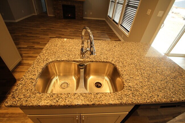 Foto del edificio - Brand new house  for rent
