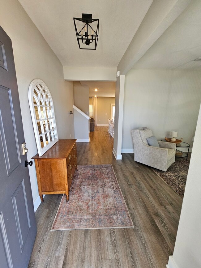 Foto del edificio - 5825 Danbury Blvd