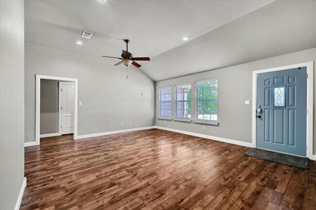 Foto del edificio - 187 Square Dance Rd